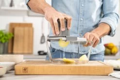 Zwilling Set Grattugia & Conserva Frutta E Verdura, 5-PZ. 10 Zwilling Set Grattugia & Conserva Frutta E Verdura, 5-PZ. -Cucina Negozio 00214 SET EU 3