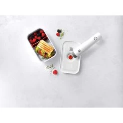 Zwilling Lunch Box Sottovuoto M, Plastica, Bianco-rosso 10 Zwilling Lunch Box Sottovuoto M, Plastica, Bianco-rosso -Cucina Negozio 272683 BL LunchBox M weiss Top S1 0002