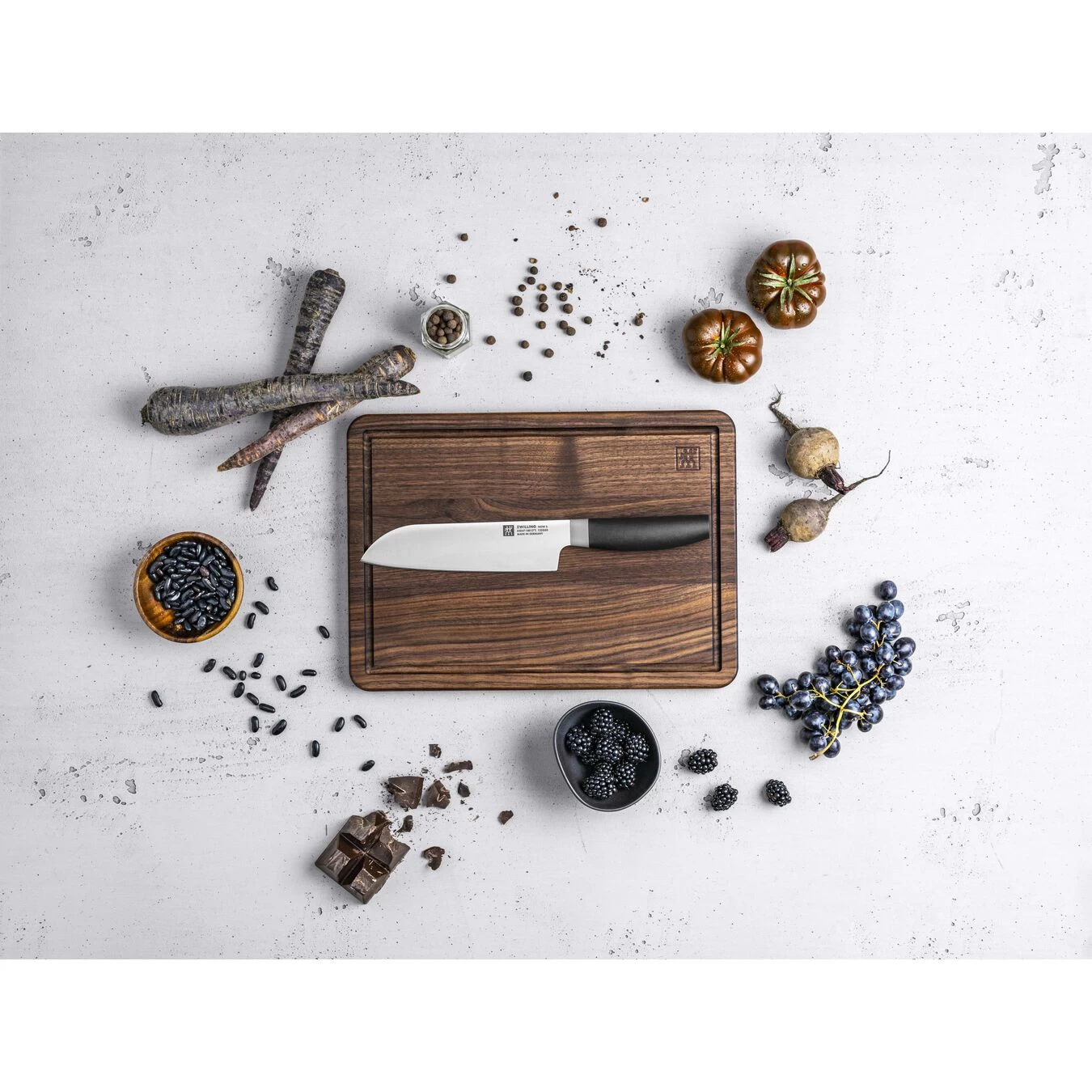 Zwilling Coltello Santoku Liscio - 18 Cm, Nero 4 Zwilling Coltello Santoku Liscio - 18 Cm, Nero - immagine 4