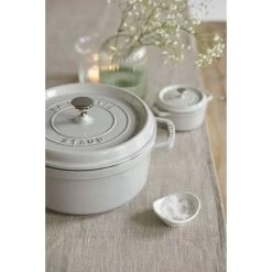 Staub Cocotte Rotonda - 22 Cm, Tartufo Bianco 9 Staub Cocotte Rotonda - 22 Cm, Tartufo Bianco -Cucina Negozio 000019744